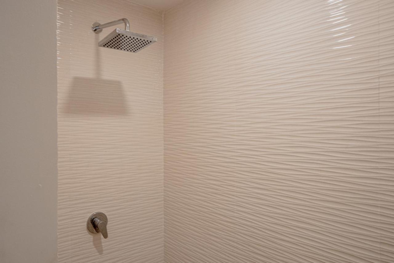 Apartamento With Ocean View Pool In Av 10 & 60 Street *
