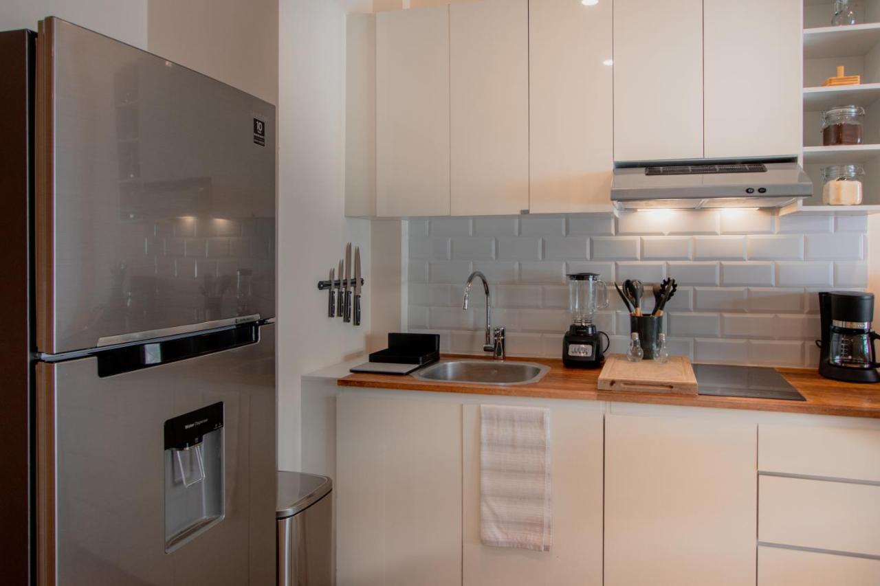 With Ocean View Pool In Av 10 & 60 Street *