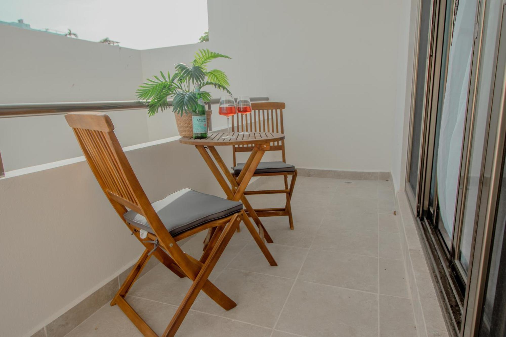 With Ocean View Pool In Av 10 & 60 Street Playa del Carmen