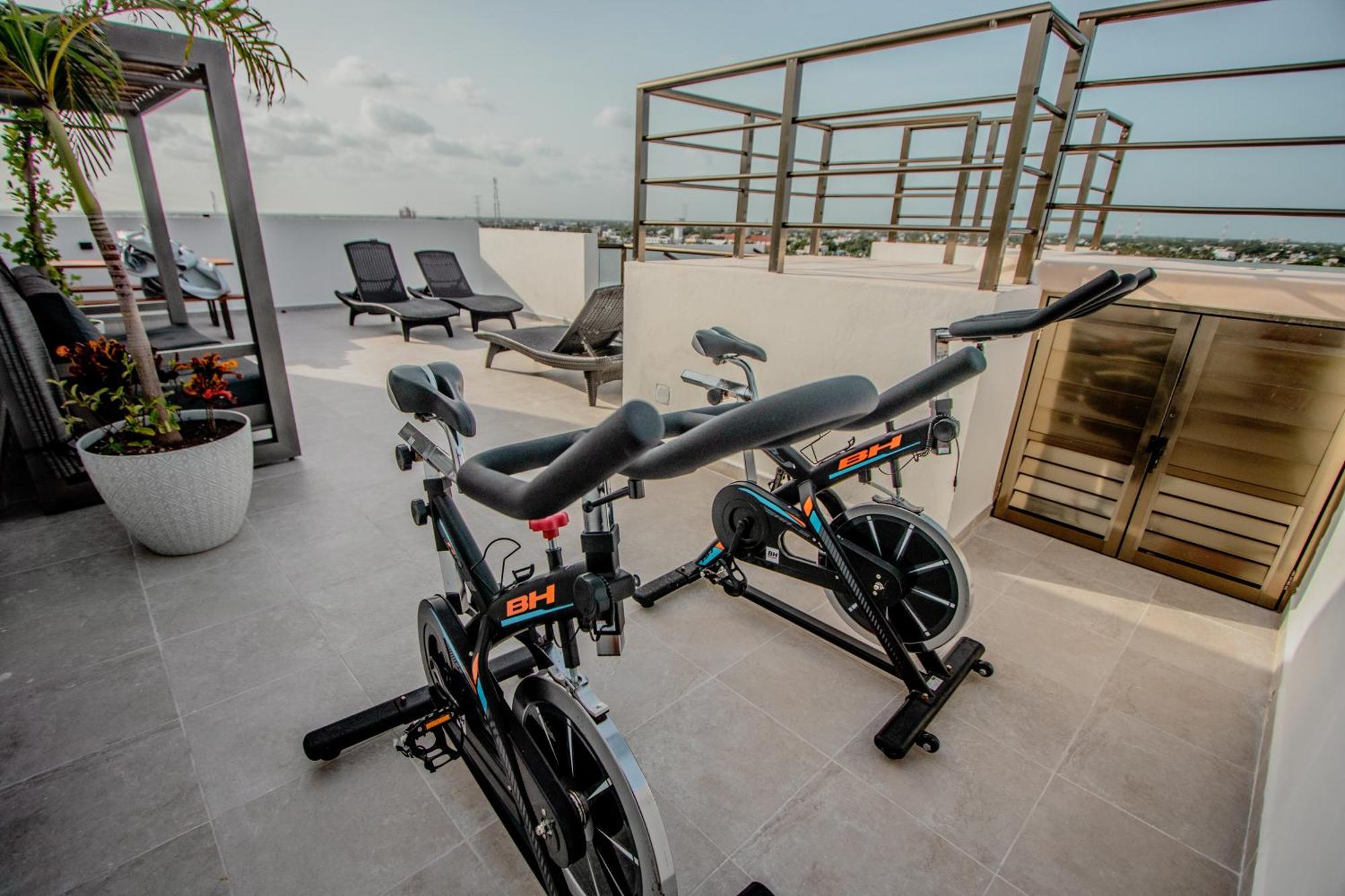 With Ocean View Pool In Av 10 & 60 Street Playa del Carmen